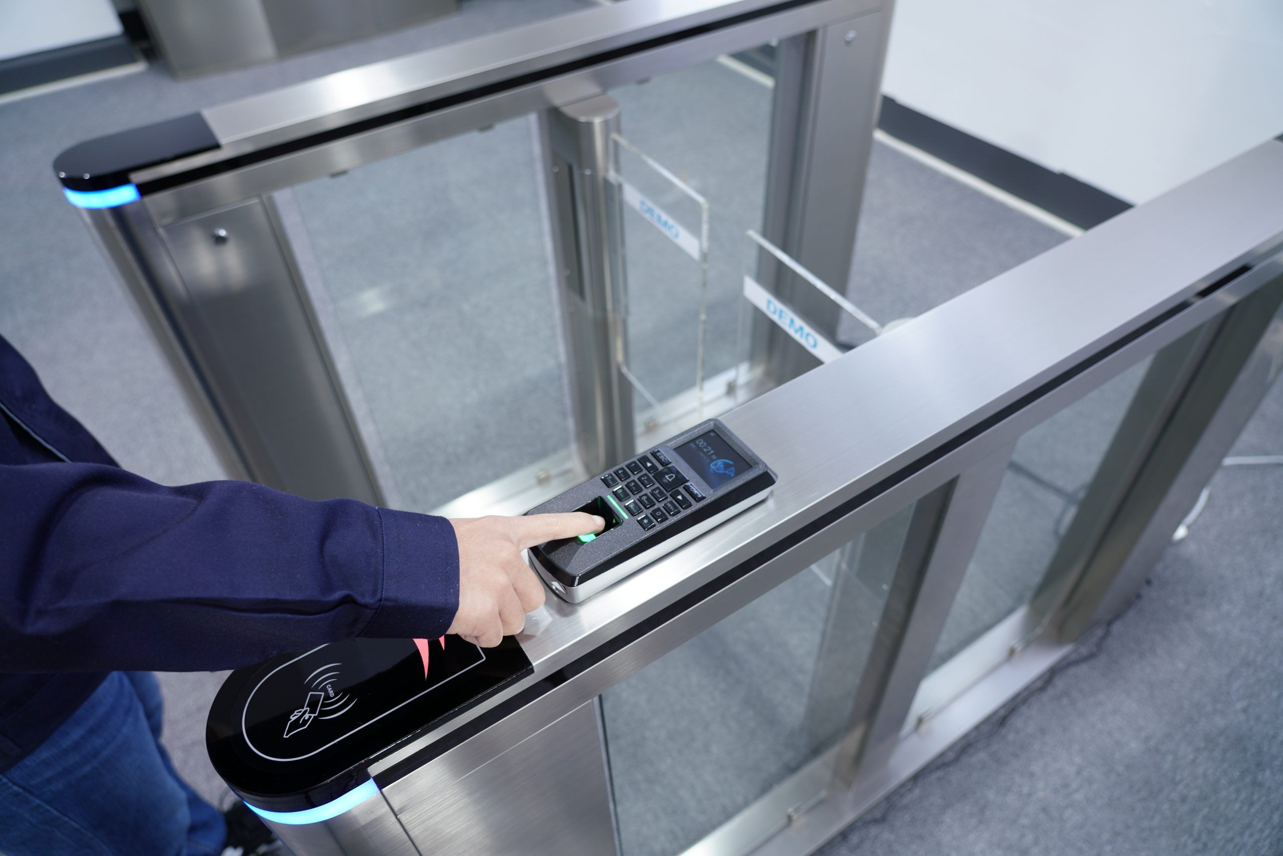 fingerprint and card